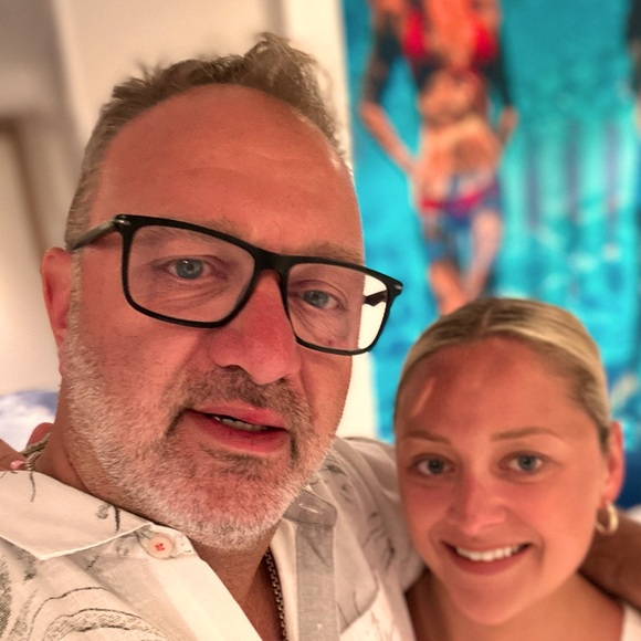 Meet your Posher, Vasilios - Picture 1 of 1